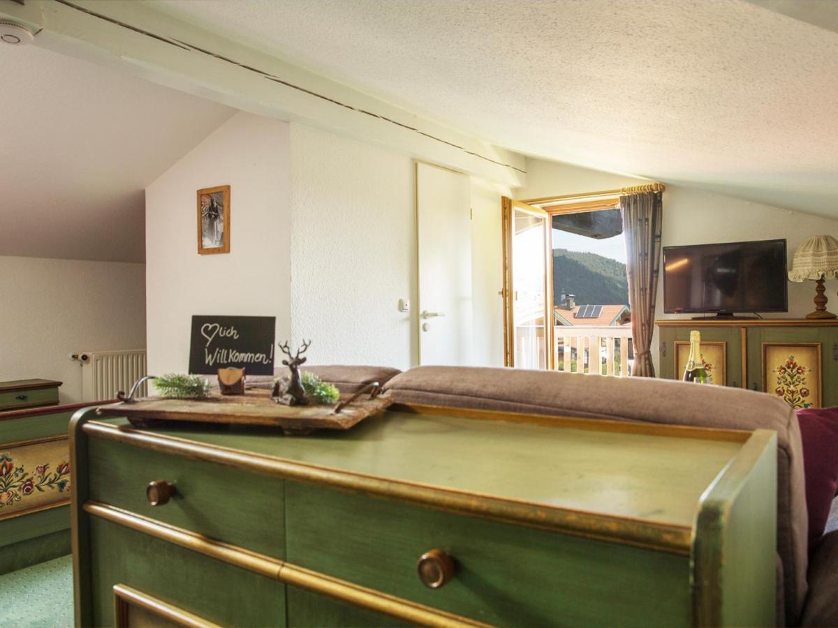 Haus Jaeger Ferienwohnungen Mit Indoor-Pool Inkl. Chiemgaukarte Рупольдинг Экстерьер фото